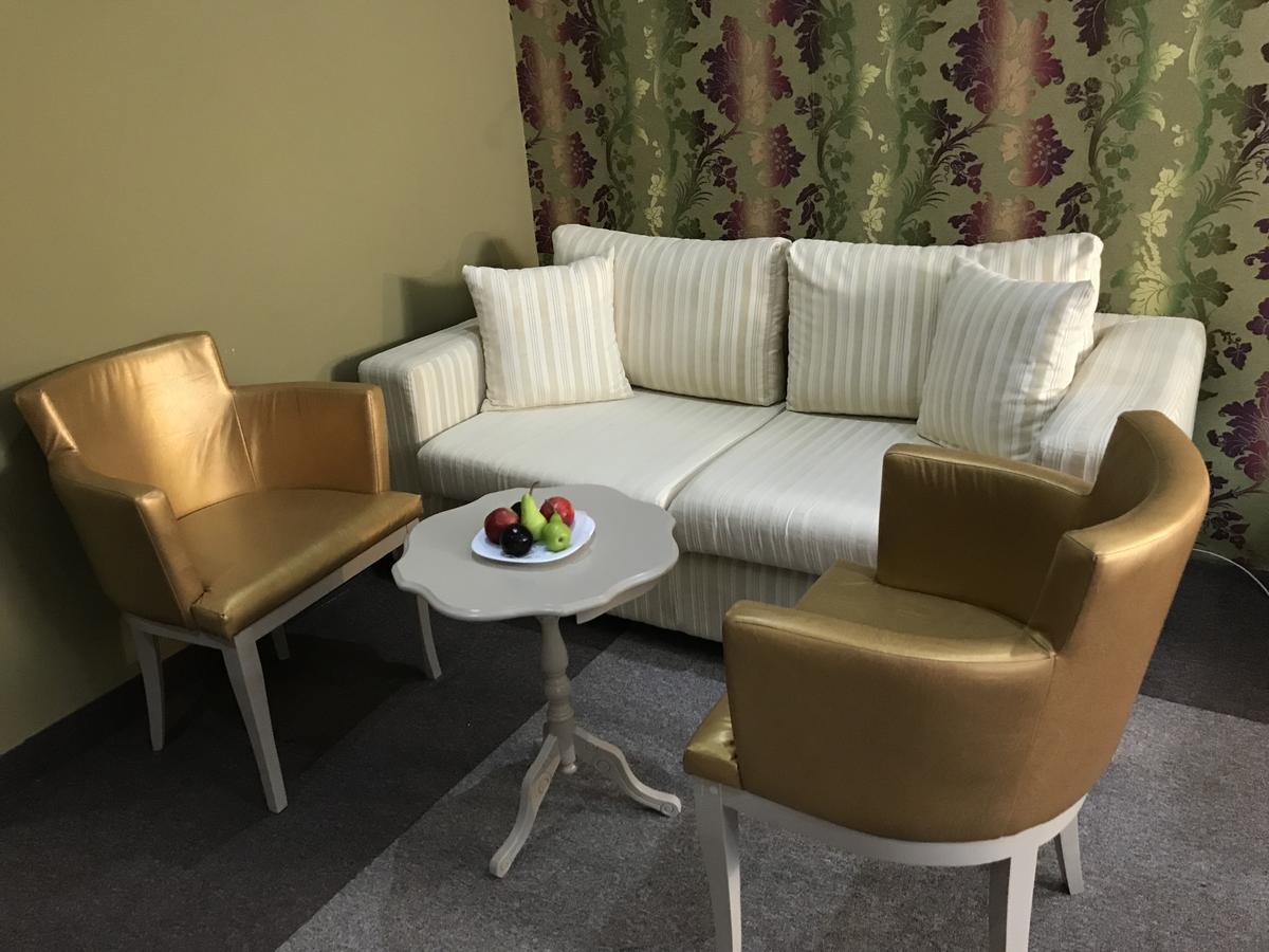 Hotel Deluxe Tiranë Luaran gambar